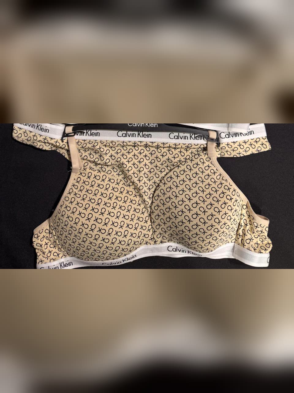 Conjunto CK Monograma Nude